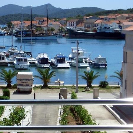 Apartment In Kukljica With Sea View, Terrace, Air Conditioning, Wi-Fi מראה חיצוני תמונה